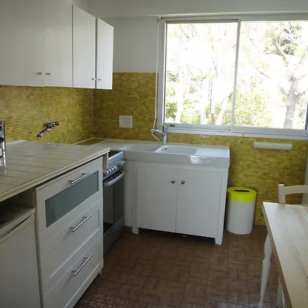 Apartment Guy Cassis